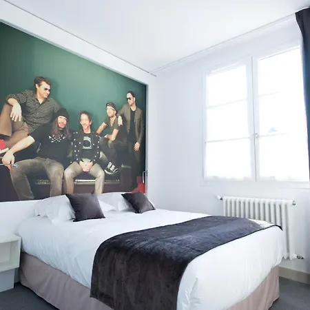 Francois 1er 호텔 3*