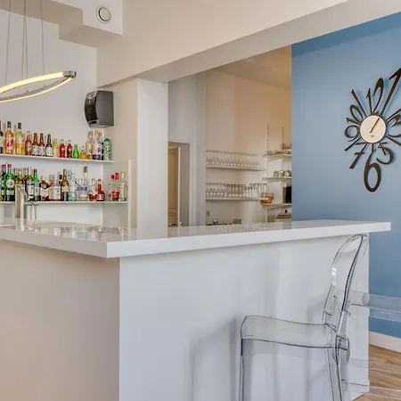 מלון Francois 1er 3*